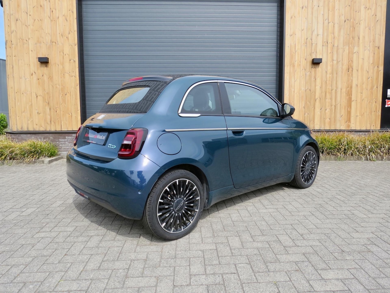 Fiat 500 C - La Prima 42 kWh *leder *Carplay *Luxste uitvoering - AutoWereld.nl