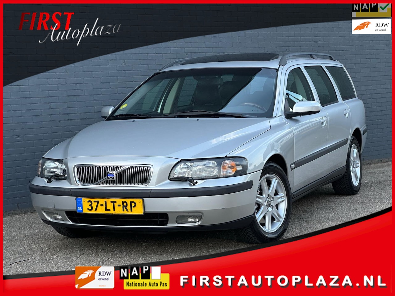 Volvo V70 - 2.5 T AUTOMAAT 7-PERSOONS LEDER/STOELVERW/CRUISE | NETTE AUTO ! - AutoWereld.nl
