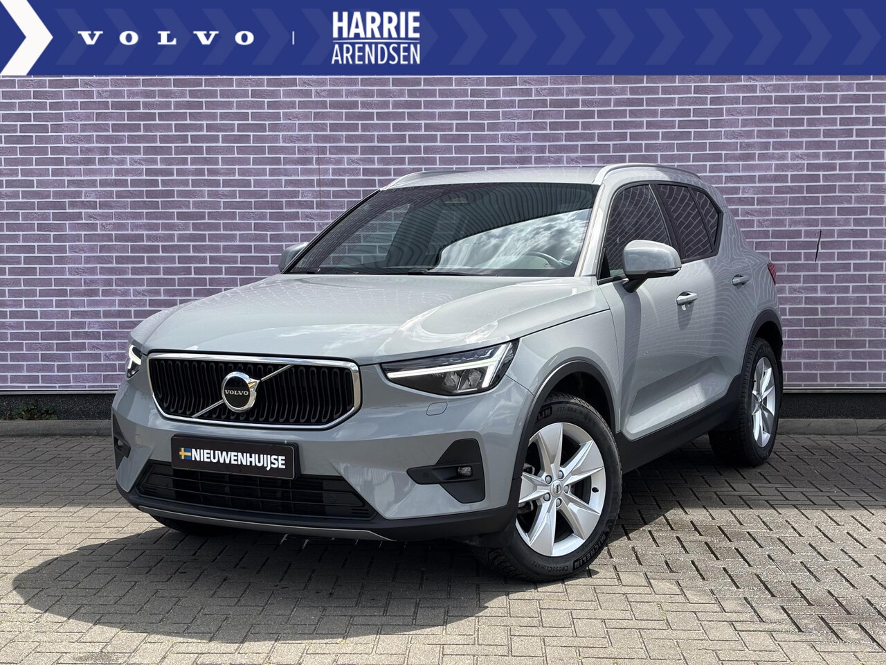 Volvo XC40 - B4 Aut.7 Core | Adaptieve Cruise Control | Trekhaak | Standkachel | Keyless | Parkeercamer - AutoWereld.nl