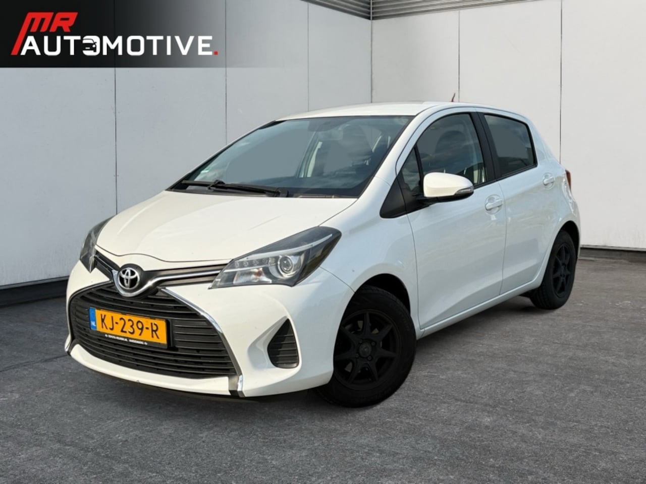 Toyota Yaris - 1.0 VVT-i Aspiration - Camera, Cruise, Trekhaak, NAP - AutoWereld.nl