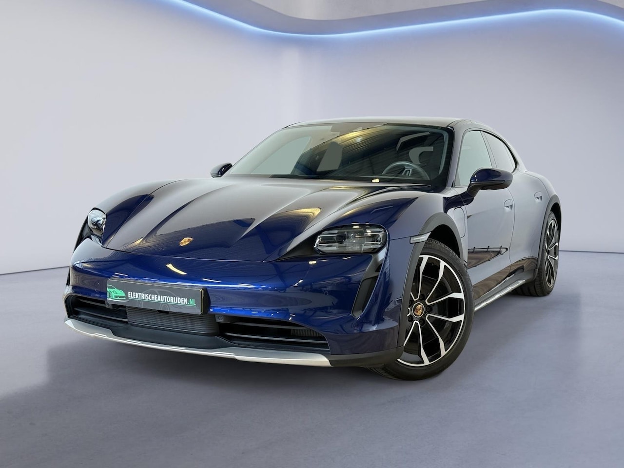 Porsche Taycan Cross Turismo - 4 93 kWh | DUAL SCREEN| LEDER | NAP | INRUIL MOGELIJK - AutoWereld.nl