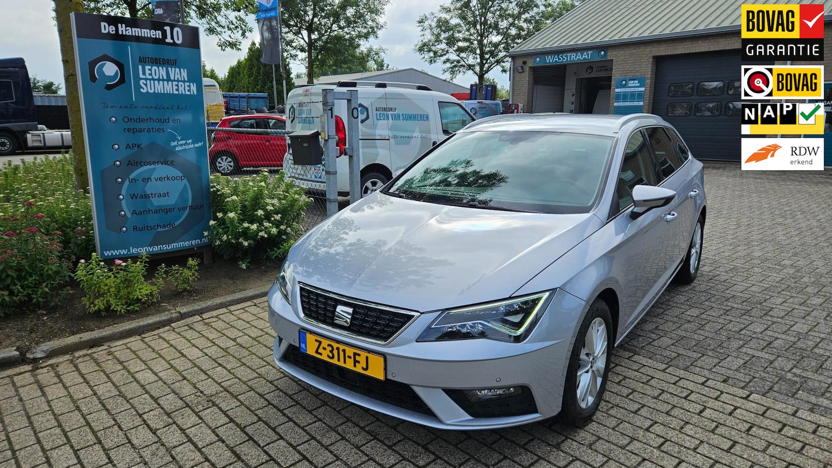SEAT Leon ST - 1.0 TSI ST Stylance,Navi,Bluetooth,Parkeersensoren voor en achter - AutoWereld.nl
