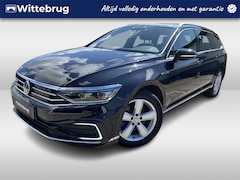 Volkswagen Passat Variant - 1.4 TSI 218pk PHEV GTE DSG Automaat Leder / Panoramadak / Digitaal dashboard / navigatie /