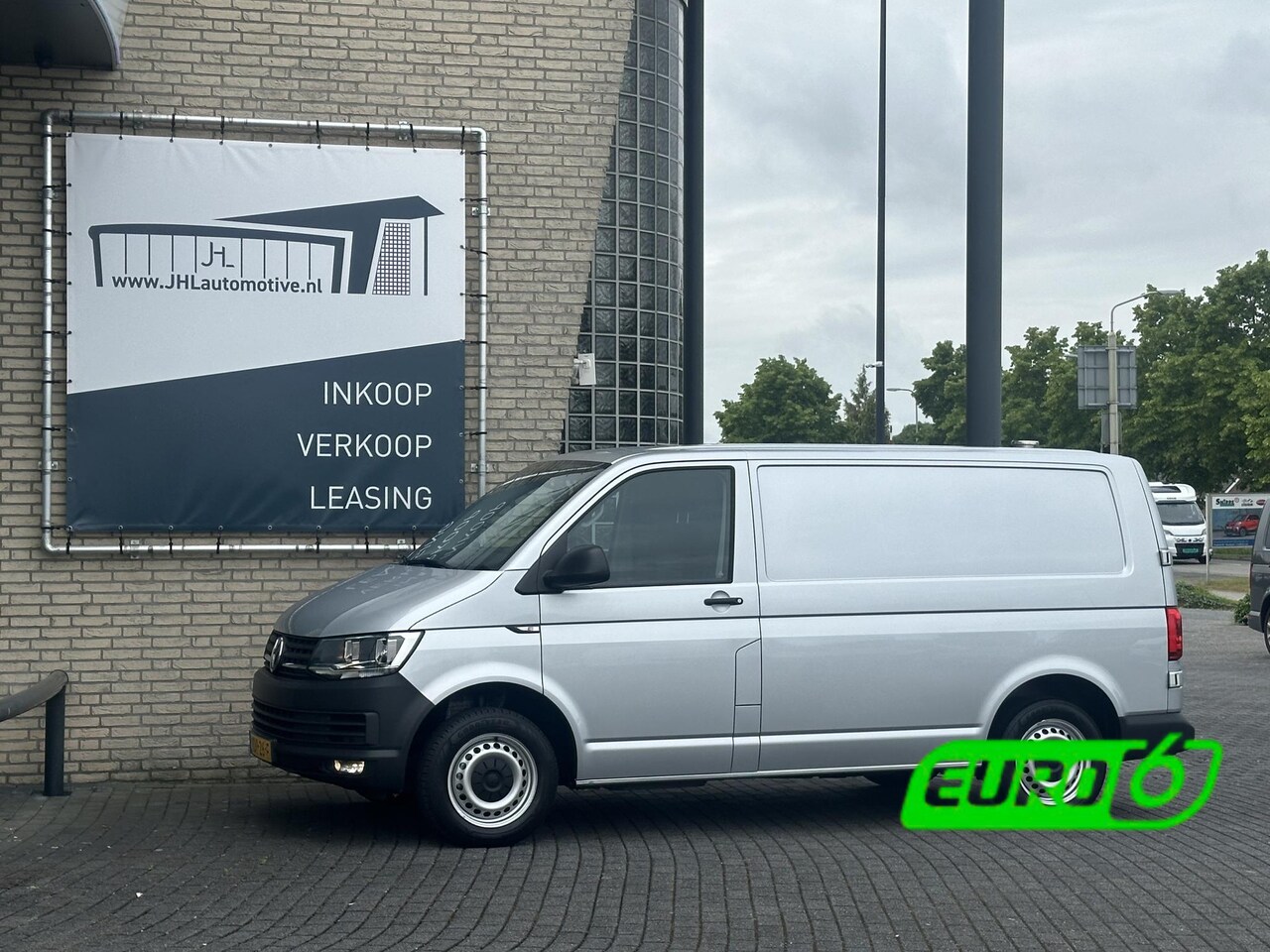 Volkswagen Transporter - 2.0 TDI L1H1 Comfortline*DSG*A/C*NAVI*CRUISE*TEL* - AutoWereld.nl