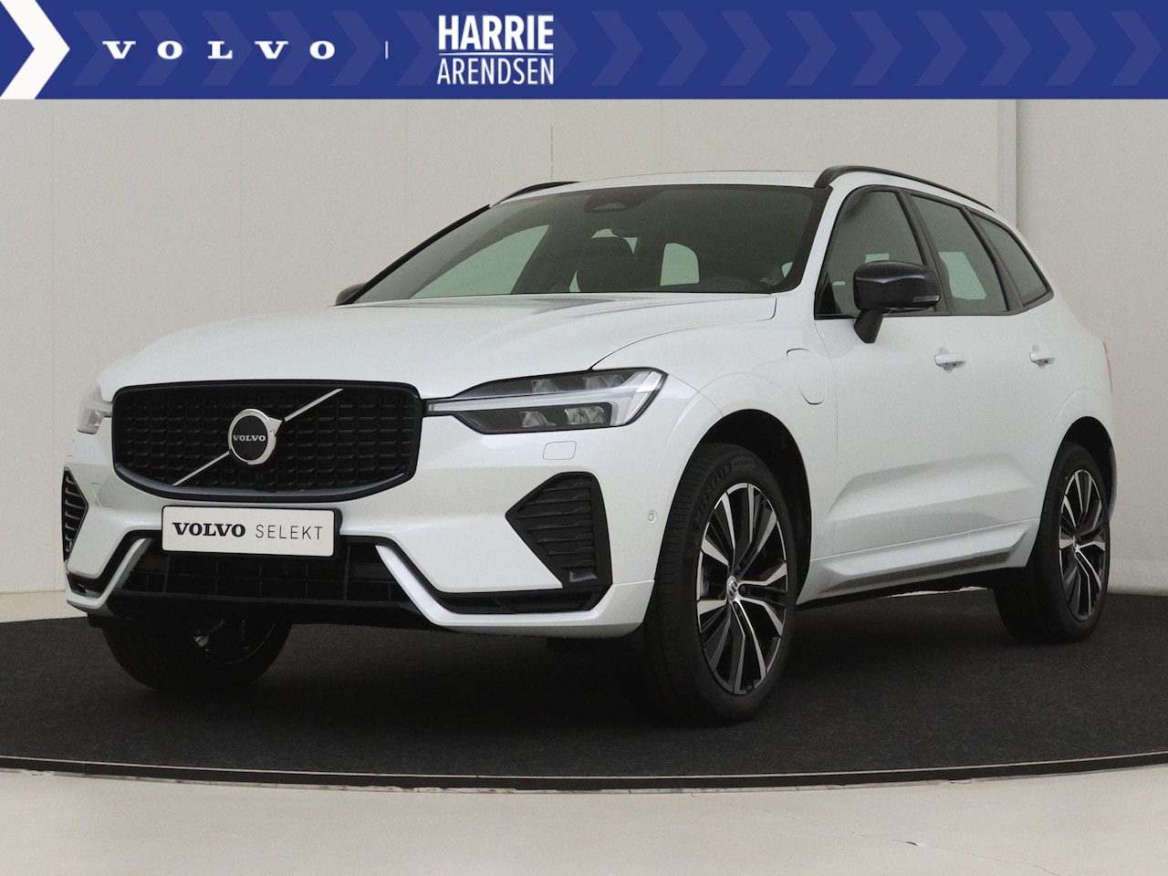 Volvo XC60 - 2.0 T6 Plug-in hybrid AWD Ultimate Dark | Long Range | Luchtvering | Bowers & Wilkins audi - AutoWereld.nl