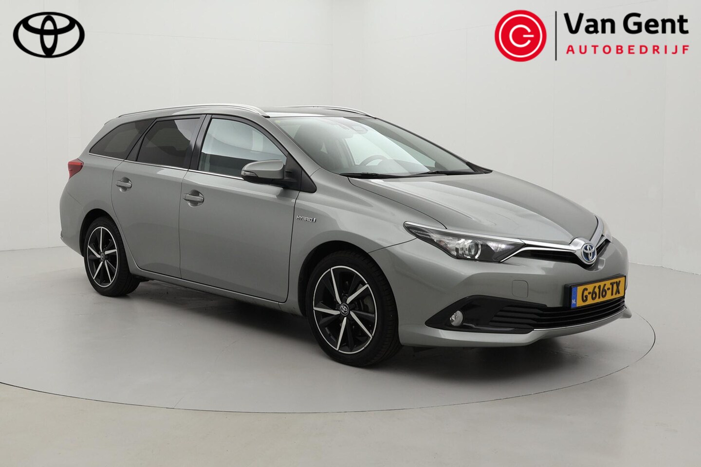 Toyota Auris Touring Sports - 1.8 Hybrid Dynamic | Navigatie | Keyless | Cruise Control | Clima | Camera | 17 inch - AutoWereld.nl