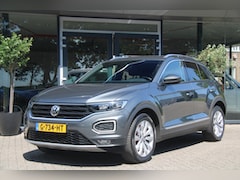 Volkswagen T-Roc - 1.5 TSI Sport | Virtual Cockpit | Trekhaak | ACC