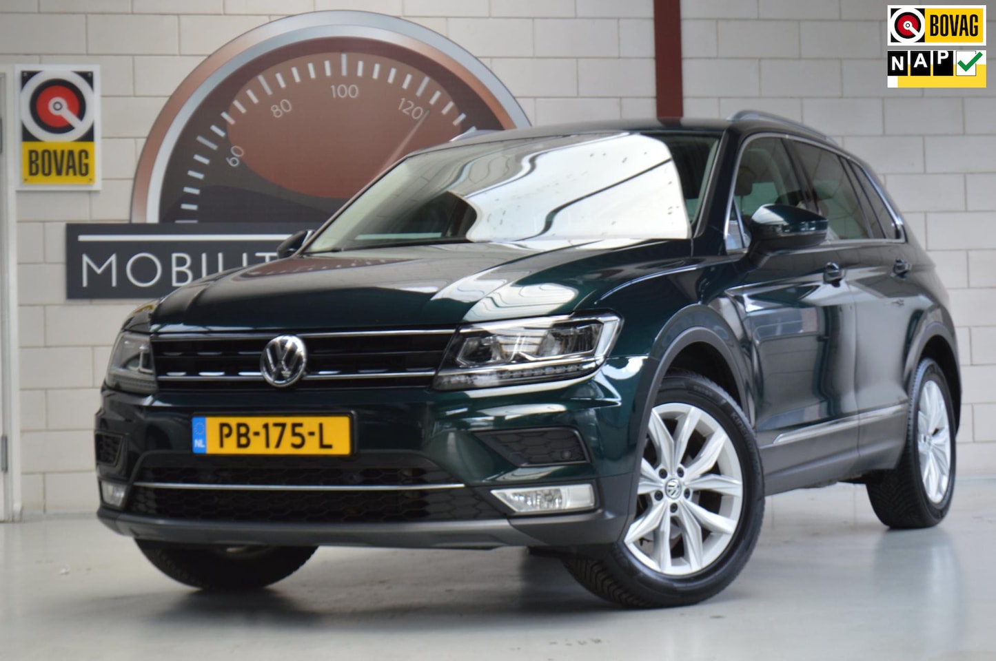 Volkswagen Tiguan - 1.4 TSI ACT Highline TREKHAAK All-season GARANTIE - AutoWereld.nl