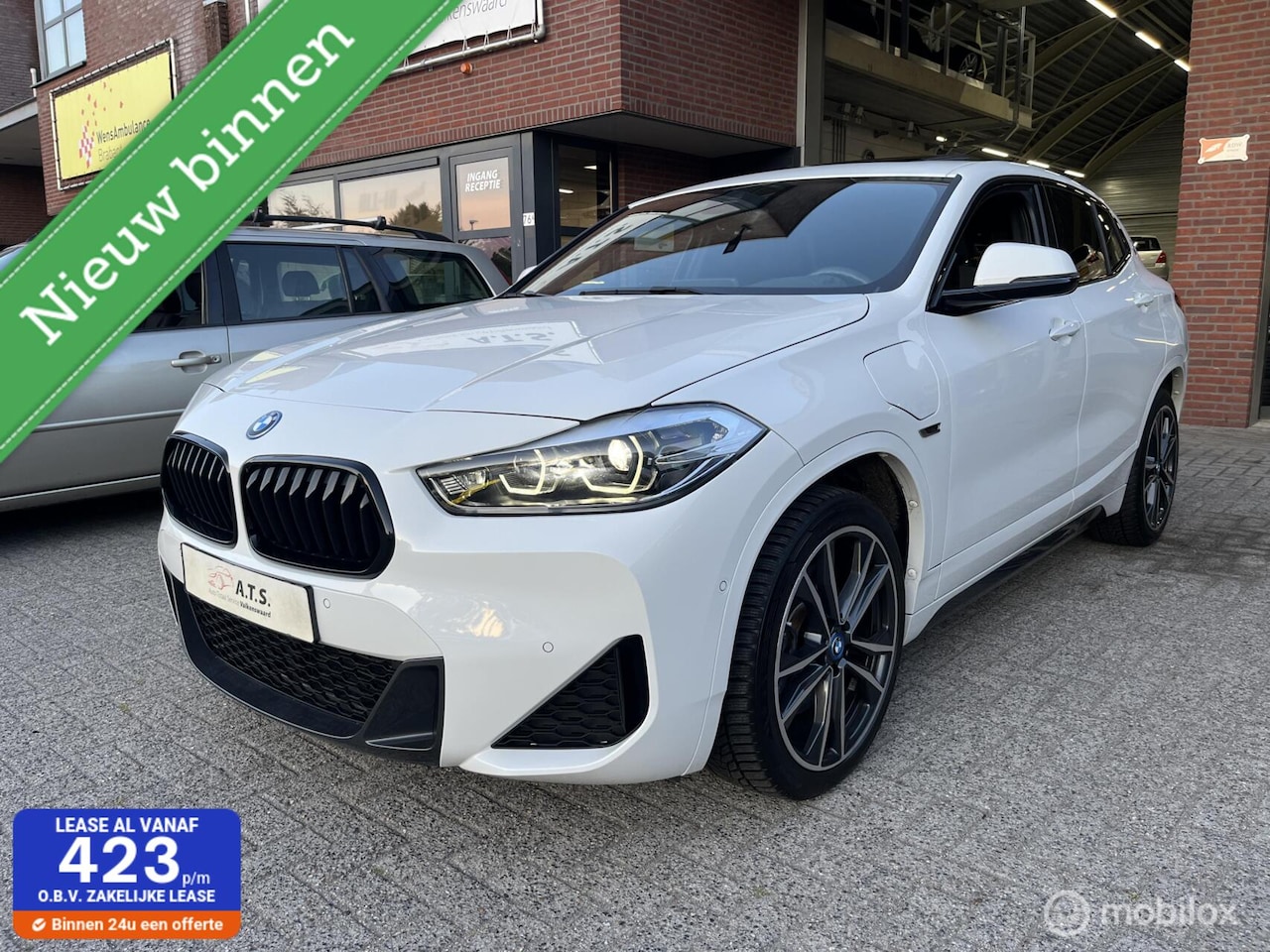 BMW X2 - xDrive25e High Executive M-PAKKET*PANO-DAK*NAVI*PDC* - AutoWereld.nl