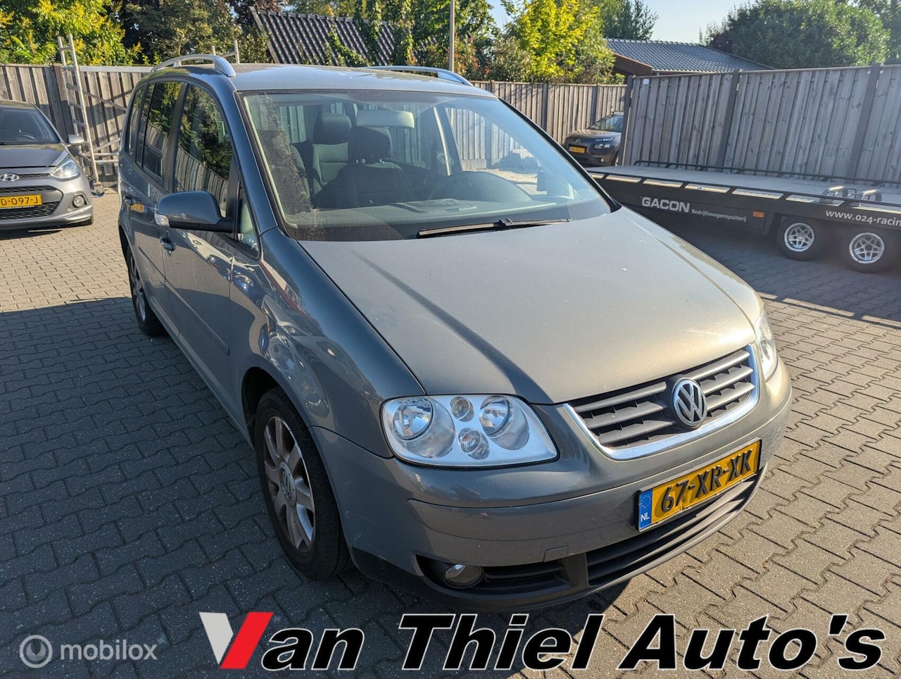 Volkswagen Touran - 1.6-16V FSI Highline 1.6-16V FSI Highline - AutoWereld.nl