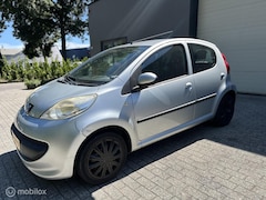 Peugeot 107 - 1.0-12V / Nieuwe APK /Dealer onderhouden /blueth