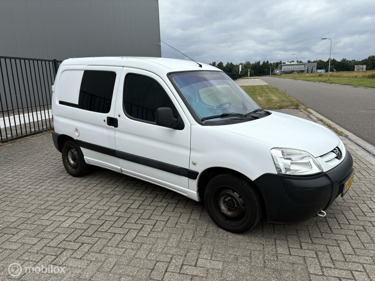Peugeot Partner - bestel 120 1.6 HDI L1 XT marge - AutoWereld.nl