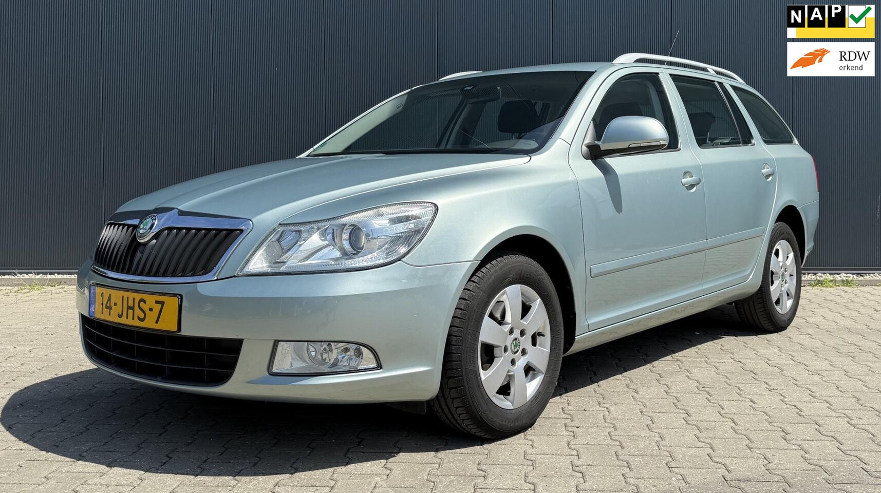 Skoda Octavia Combi - 2.0 TDI Elegance Airco cruise APK - AutoWereld.nl