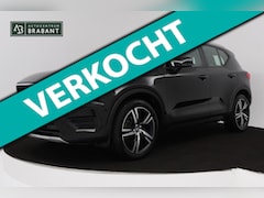 Volvo XC40 - 2.0 T4 Inscription (TREKHAAK, STOEL/STUUR VERWARMING, ACHTERUITRIJCAMERA, NAVIGATIE, SENSO