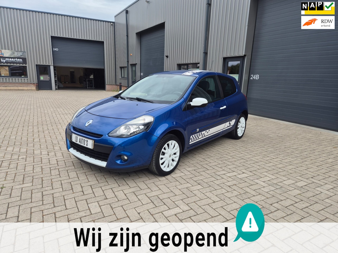 Renault Clio - 1.2 TCe SPORT LAGE KM STAND - AutoWereld.nl