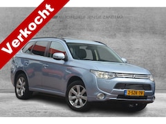 Mitsubishi Outlander - 2.0 PHEV Instyle | Navigatie | Schuif-kanteldak | Leer | Camera | NL auto |