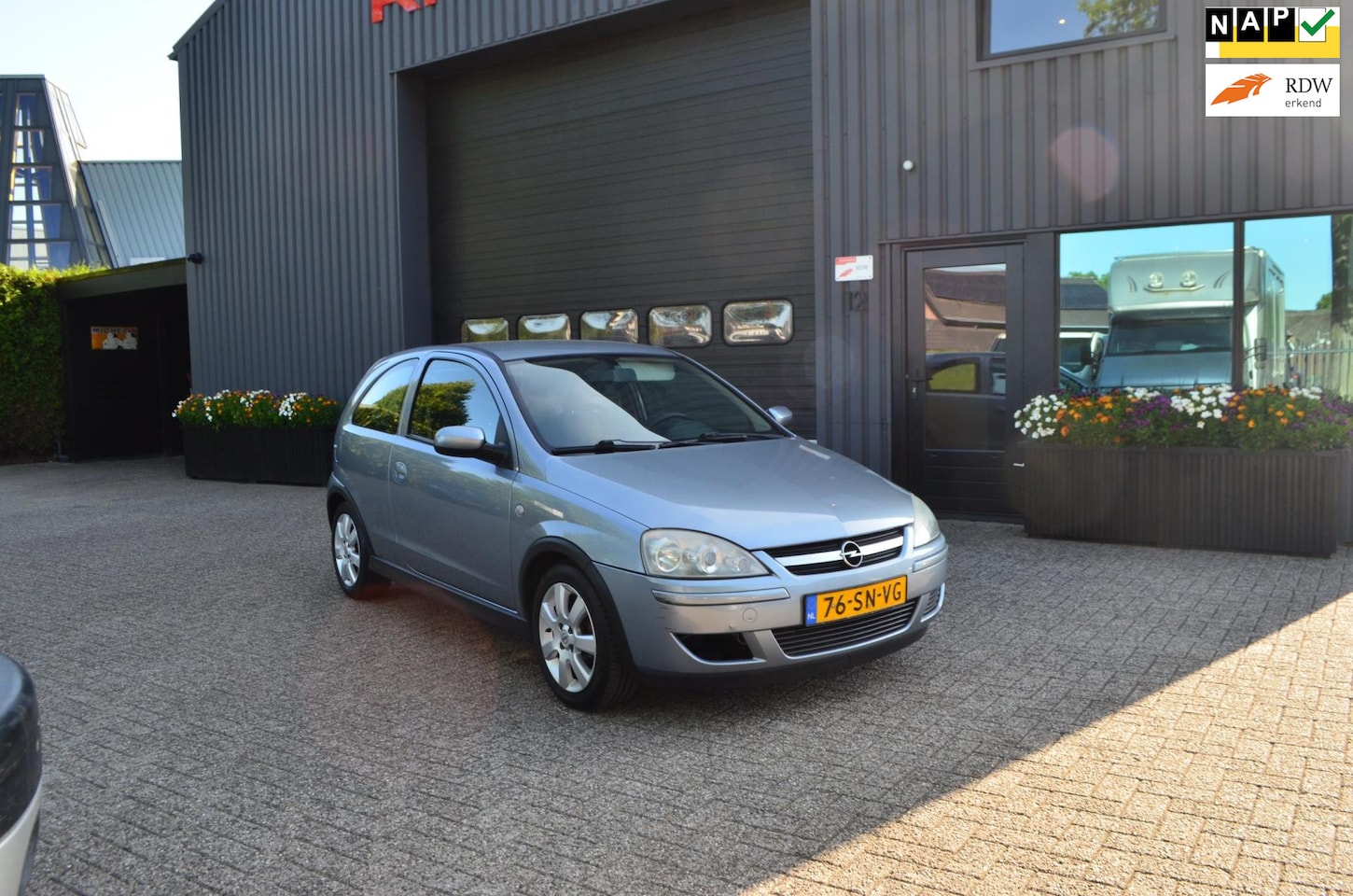 Opel Corsa - 1.2-16V Silverline | Airco | LMT wielen - AutoWereld.nl