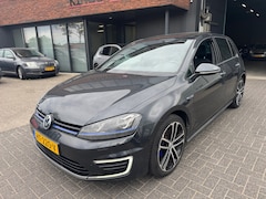Volkswagen Golf - 1.4 TSI GTE PANO CAMERA STOELVERW DEALER ONDERHOUDEN