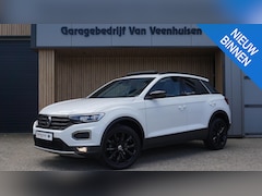 Volkswagen T-Roc - 1.5 TSI 150PK DSG Sport & Black Style Pano.Dak Virtual Cockpit 18inch LM LED A-camera *Zee