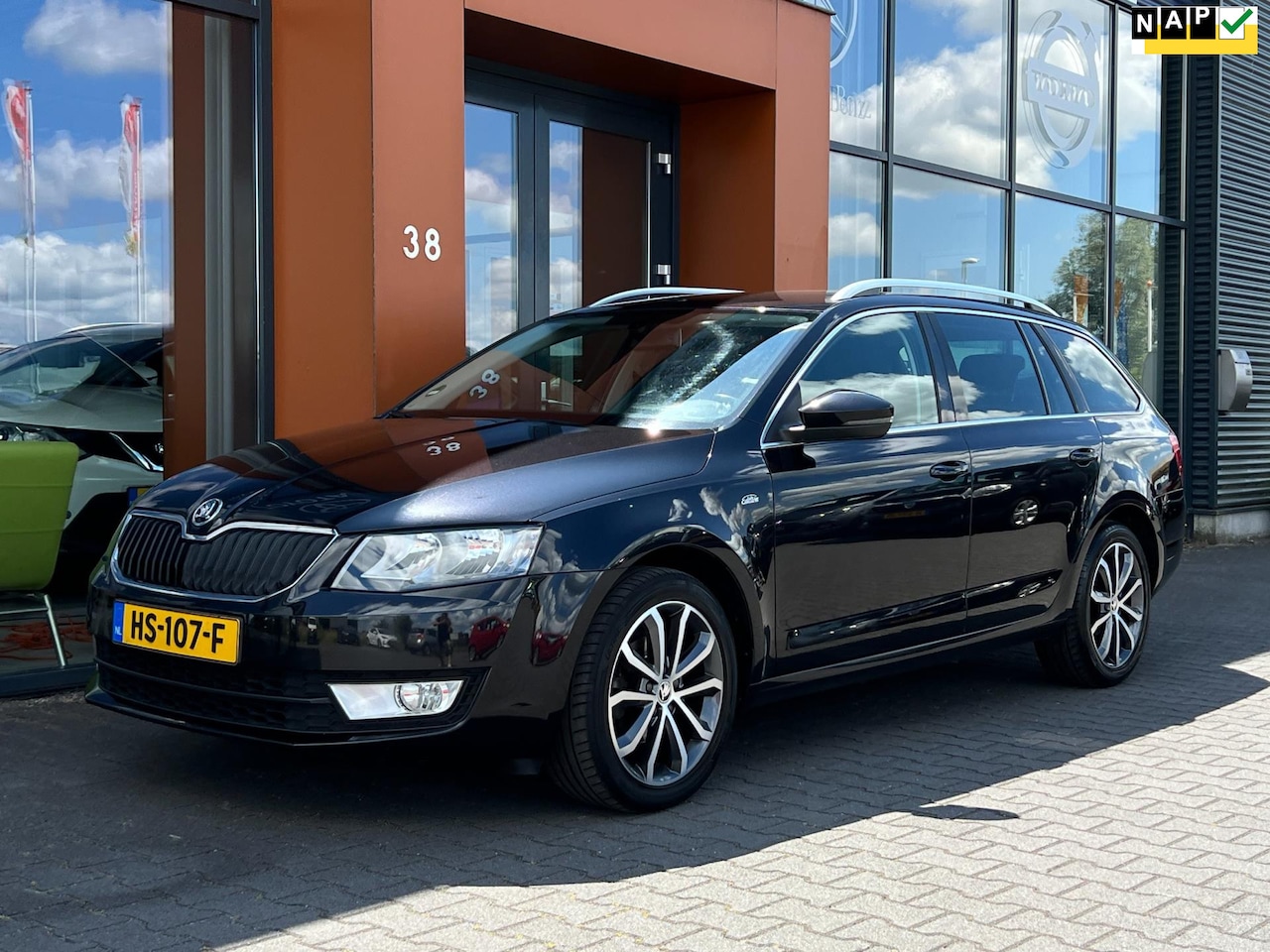Skoda Octavia Combi - 1.2 TSI|6BAK|Navi|Trekhaak|Clima|Stoelv. - AutoWereld.nl