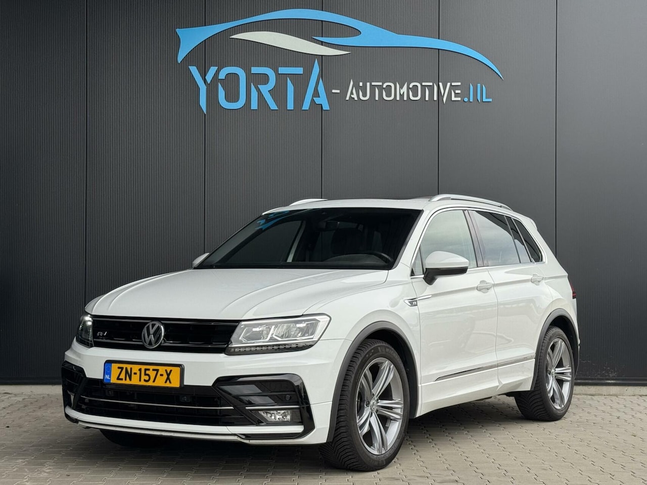 Volkswagen Tiguan - 1.5 TSI R Line NL AUTO*PANO*VIRTUAL*STOELVERWARMING - AutoWereld.nl