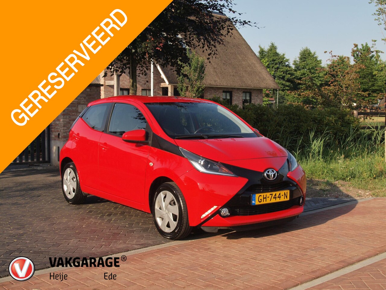 Toyota Aygo - 1.0 VVT-i x-play | Camera | Airco | Bluetooth | Groot scherm | - AutoWereld.nl