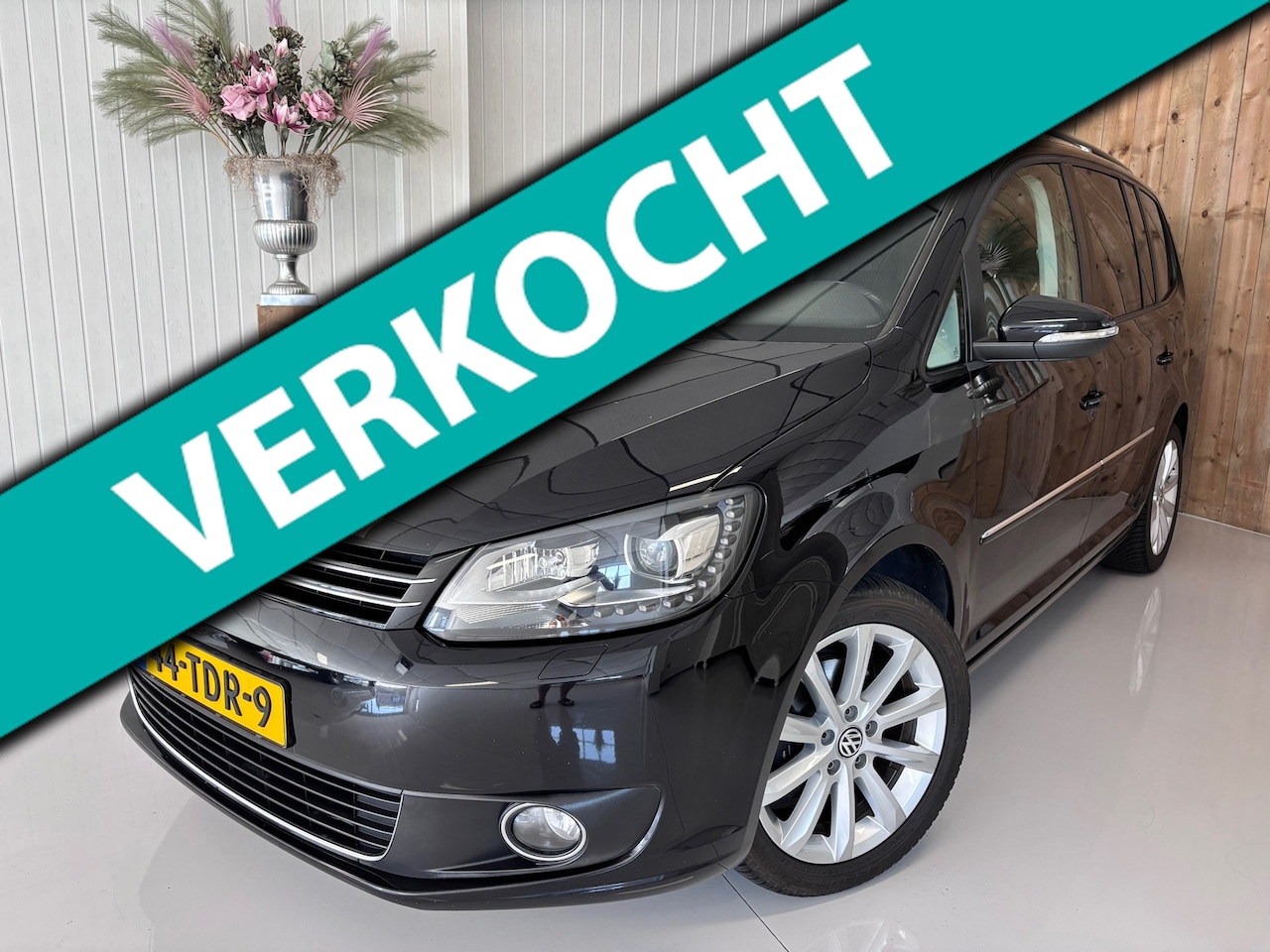 Volkswagen Touran - 1.4 TSI Highline 1.4 TSI HIGHLINE, NAVI, NAP, TREKHAAK, XENON, LED, NL-AUTO, ETC.. - AutoWereld.nl