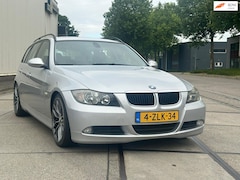 BMW 3-serie Touring - 320i Pano/Leer/Stoelverw/Pdc