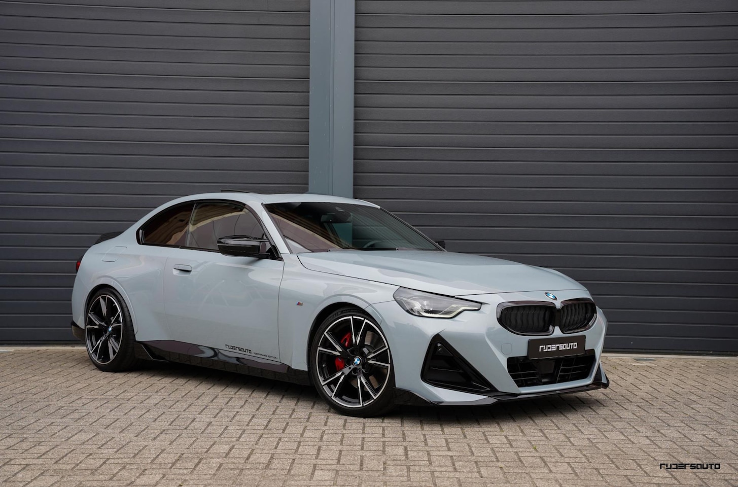 BMW 2-serie Coupé - M240i xDrive | Schuifdak | M-sportstoelen | M Perf | HUD | Active cruise | Eibach verlaagd - AutoWereld.nl