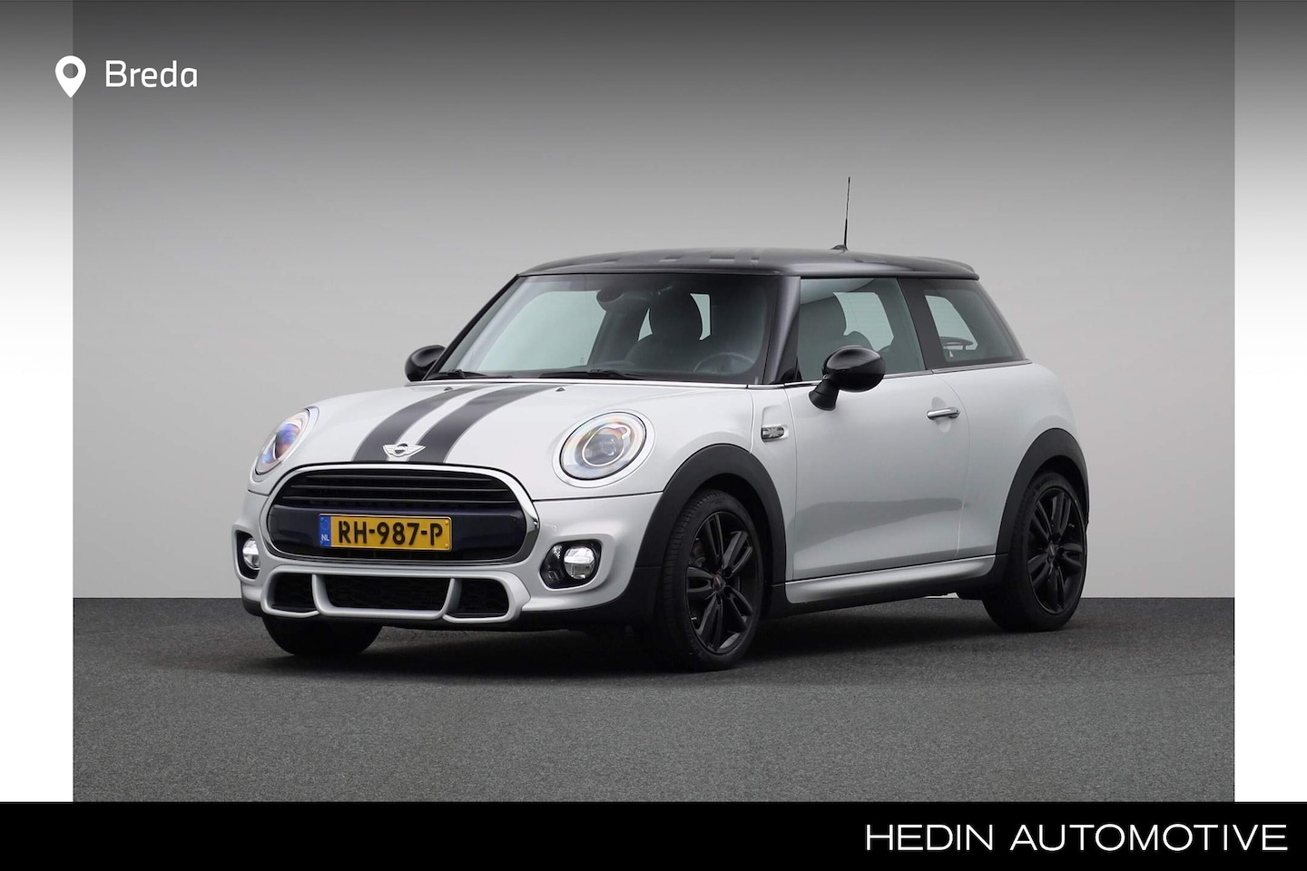 MINI Cooper - 3-deurs 1.5 Chili Serious Business | Comfort Access | John Cooper Works Pakket | Navigatie - AutoWereld.nl