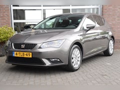 SEAT Leon - 1.4 TSI Style Business | Navigatie | Trekhaak | All Seasons |