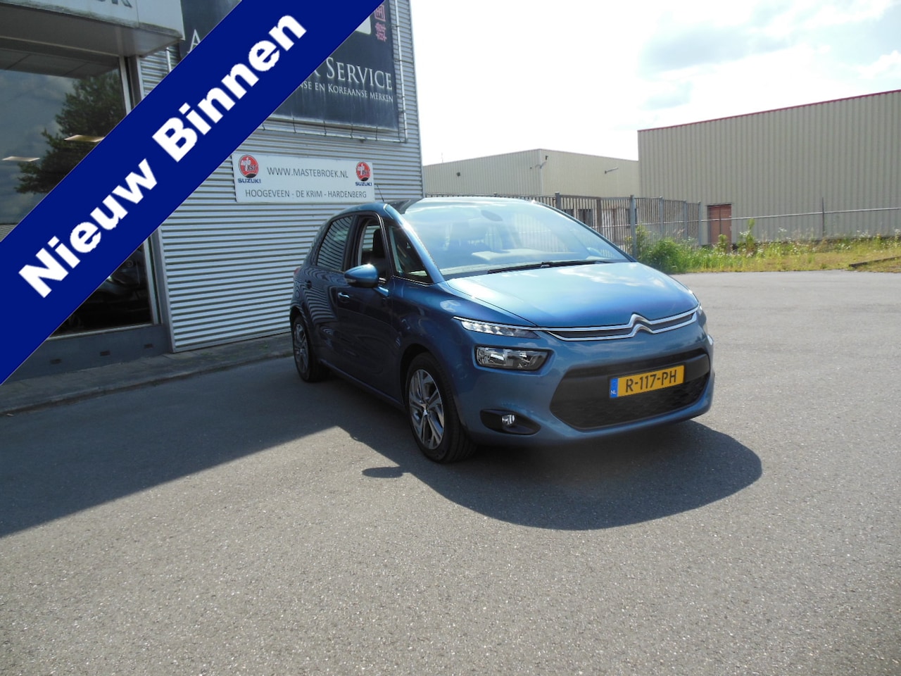 Citroën C4 Picasso - 2.0 BlueHDi Intensive Lage km-stand! Massagestoelen. Staat in Hoogeveen - AutoWereld.nl