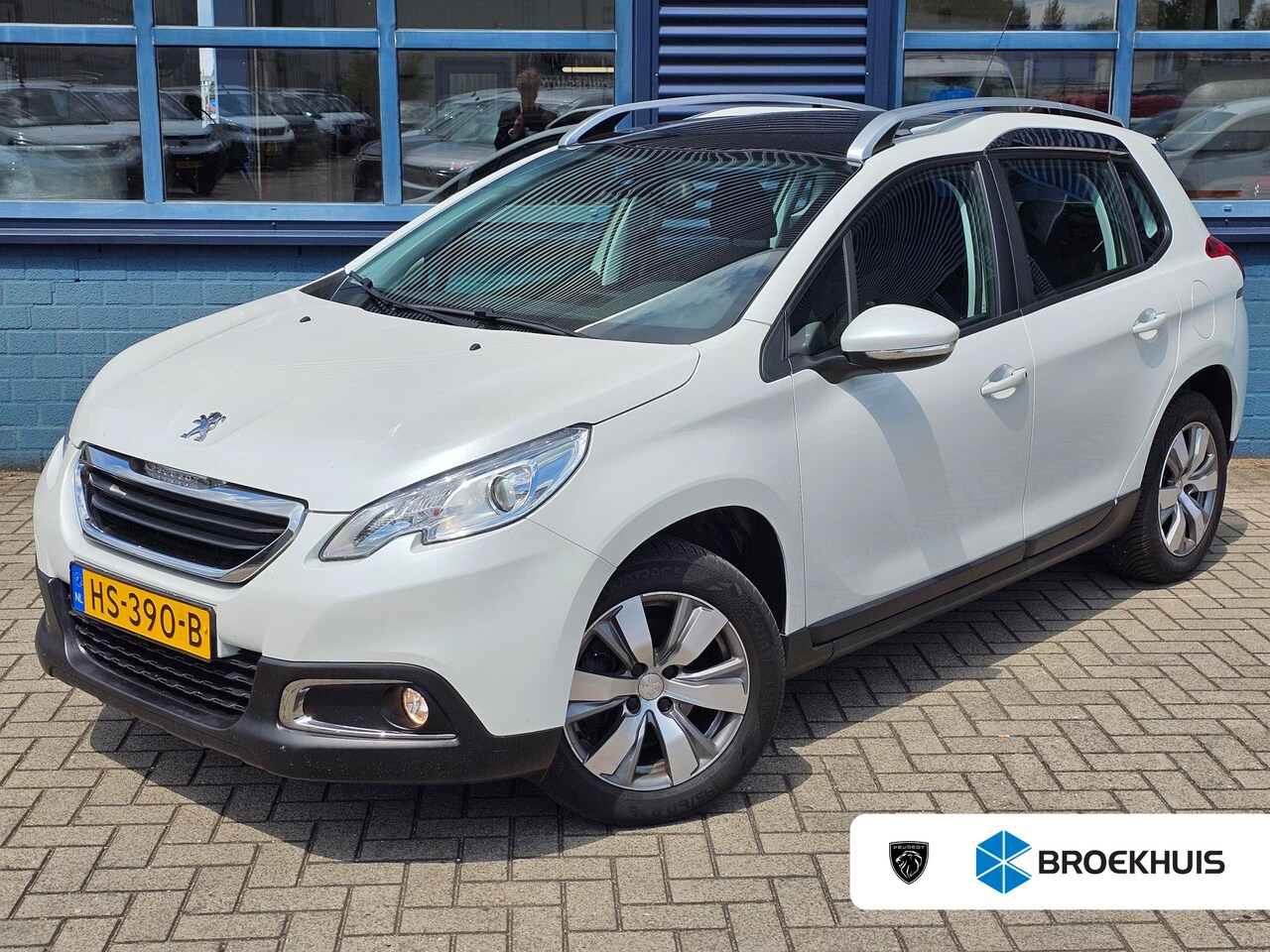 Peugeot 2008 - 1.2 PureTech 110 Active Automaat | Panoramadak | Parkeerhulp Achter | Airco | Navigatie | - AutoWereld.nl