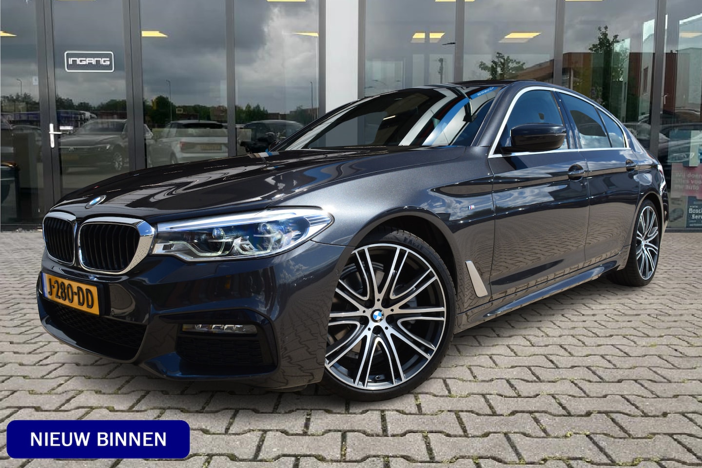BMW 5-serie - 520i M-Sport | Nappa Leder | Schuif/Kantel | 20 Inch | - AutoWereld.nl