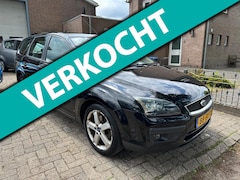 Ford Focus Wagon - 2.0-16V Rally Edition ( motor loopt op 3 cilinders)