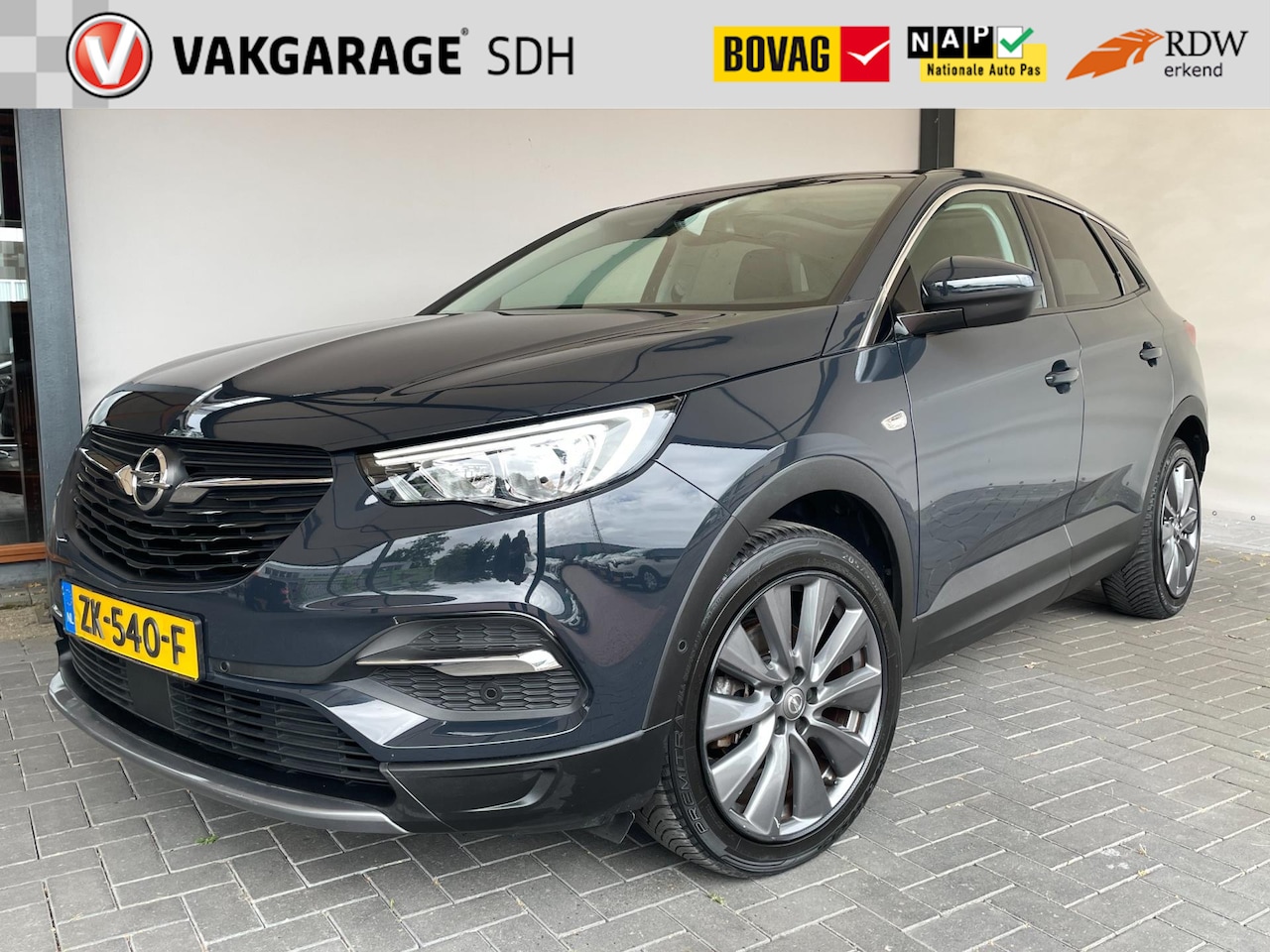 Opel Grandland X - 1.2 Turbo Business Executive|Panoramadak|Distributie Vervangen - AutoWereld.nl