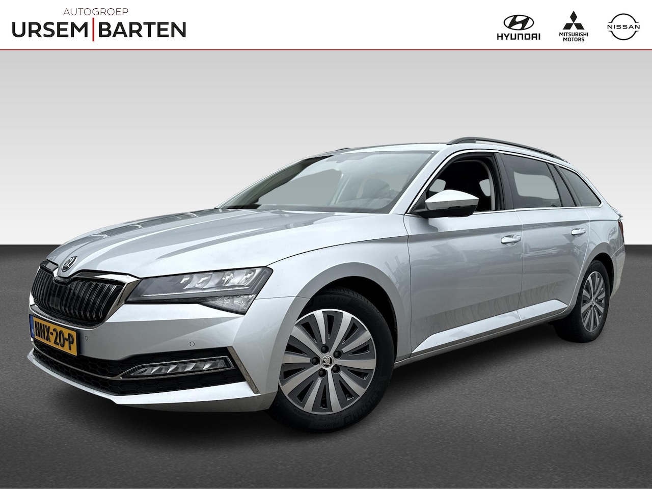 Skoda Superb Combi - 1.4 TSI iV Business Edition Plus  | PHEV | virtual cockpit | trekhaak wegklapbaar - AutoWereld.nl