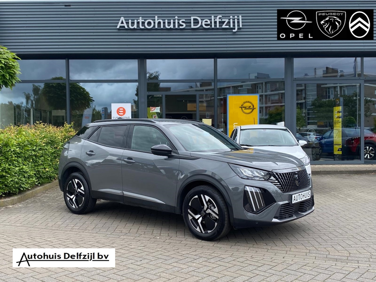 Peugeot 2008 - 1.2 100pk Allure - AutoWereld.nl
