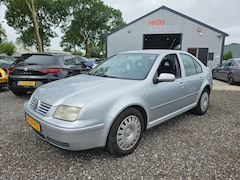 Volkswagen Bora - 2.0 Comfortline