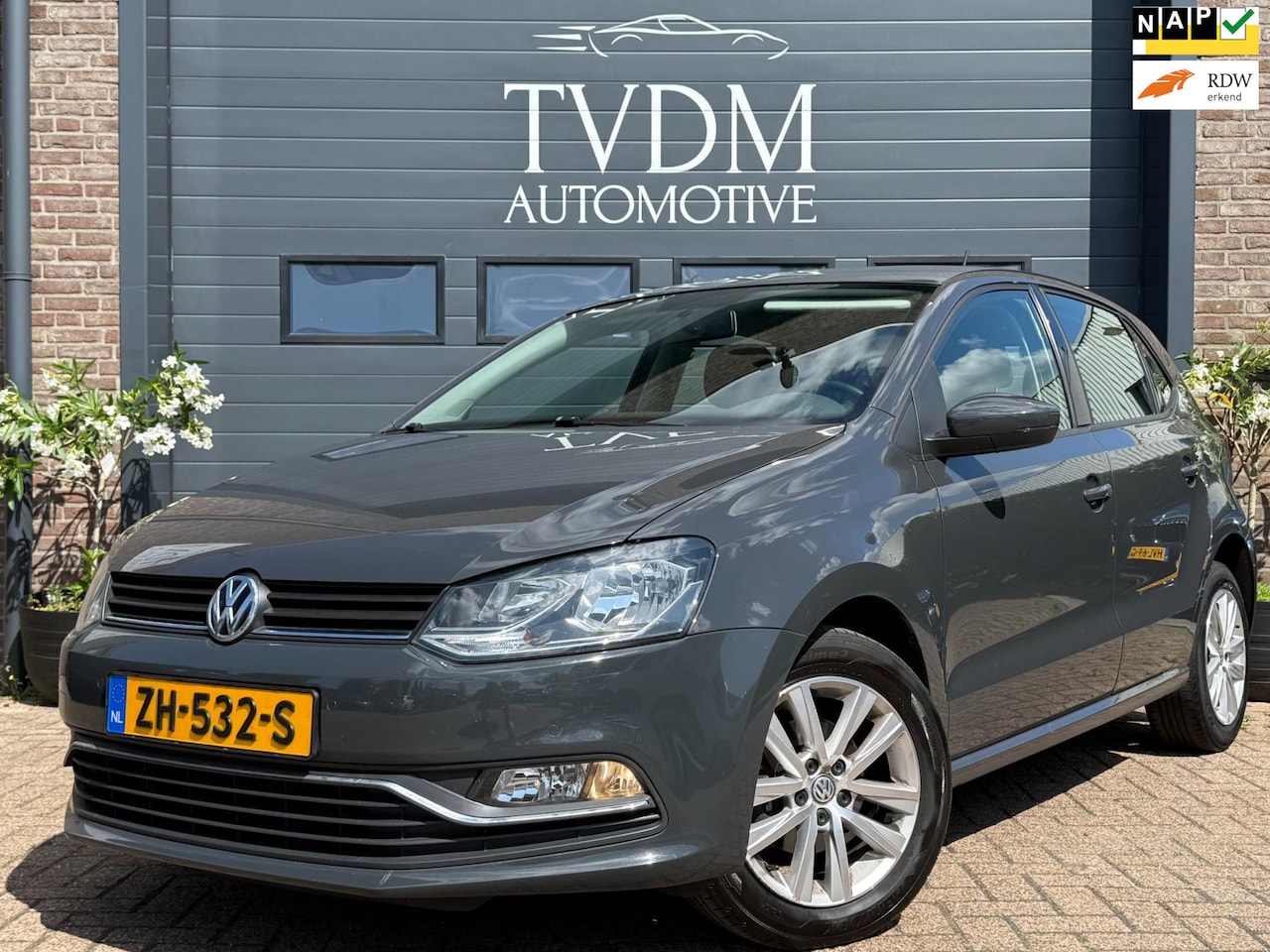Volkswagen Polo - 1.0 First Edition| 5-DEURS|AIRCO|PARKEERSENS - AutoWereld.nl