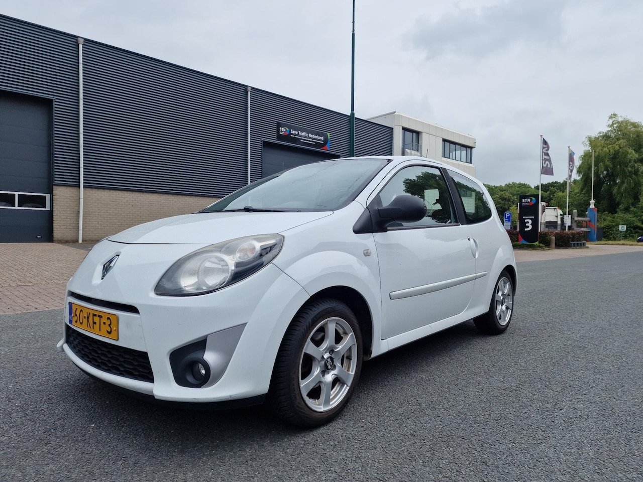 Renault Twingo - 1.2 Dynamique AIRCO 2 X SLEUTELS ELEC.PAKET - AutoWereld.nl