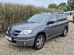 Mitsubishi Outlander - 2.0 2WD Invite | Airco | Elek. Pakket | Trekhaak | PDC
