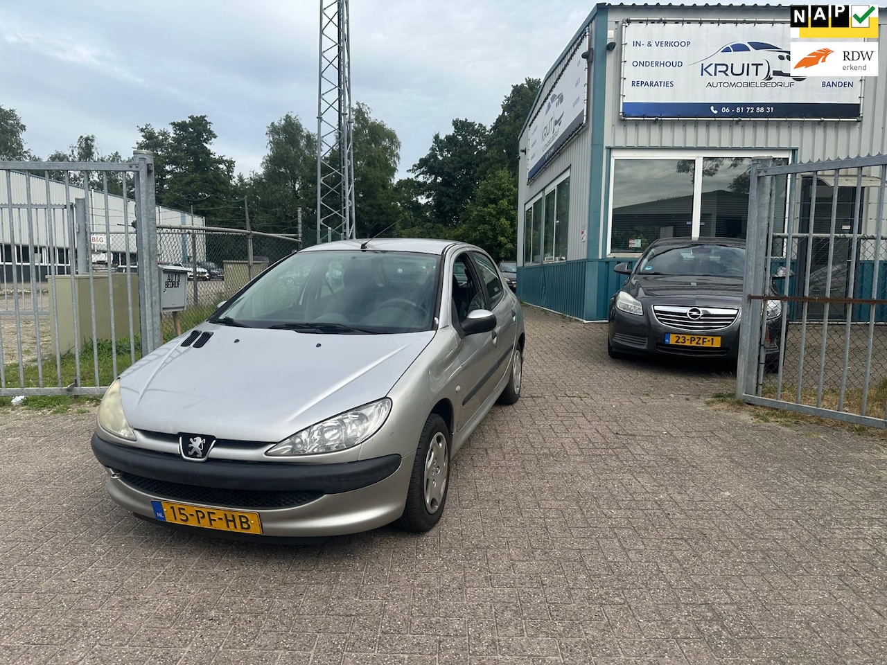 Peugeot 206 - 1.1 Pop' Art INRUILKOOPJE! - AutoWereld.nl