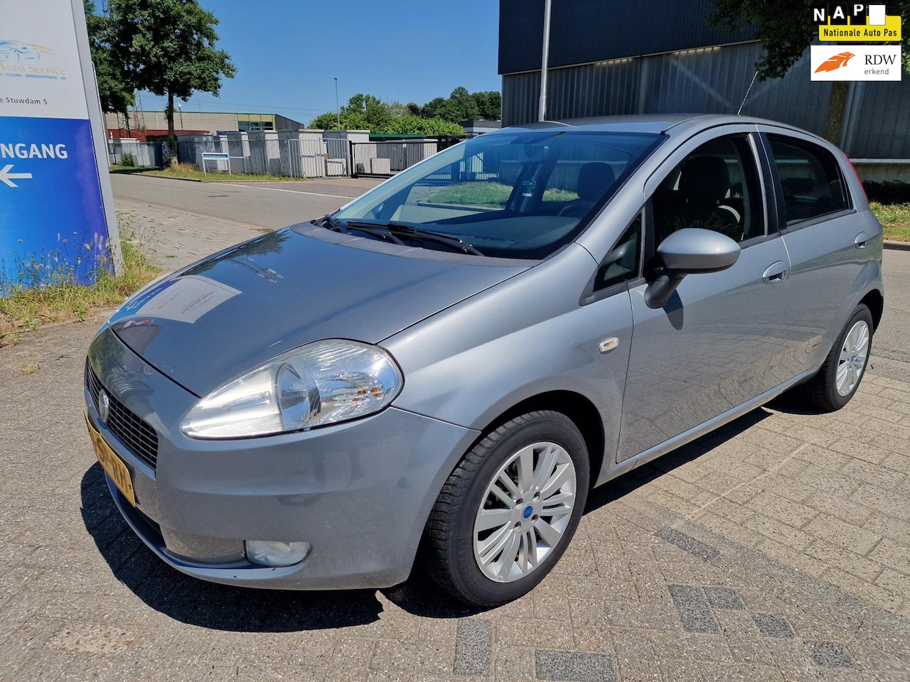 Fiat Grande Punto - 1.4 Edizione Prima 1.4 Edizione Prima, Apk, Nap, Goed rijdend, Inruil mogelijk. - AutoWereld.nl