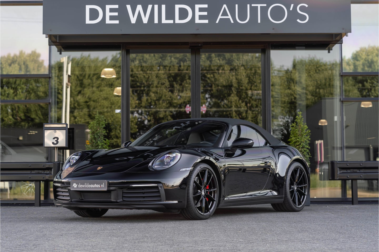 Porsche 911 Cabrio - 3.0 Carrera S 450pk Sportuitlaat Bose Camera Leer dashboard Nieuwstaat - AutoWereld.nl