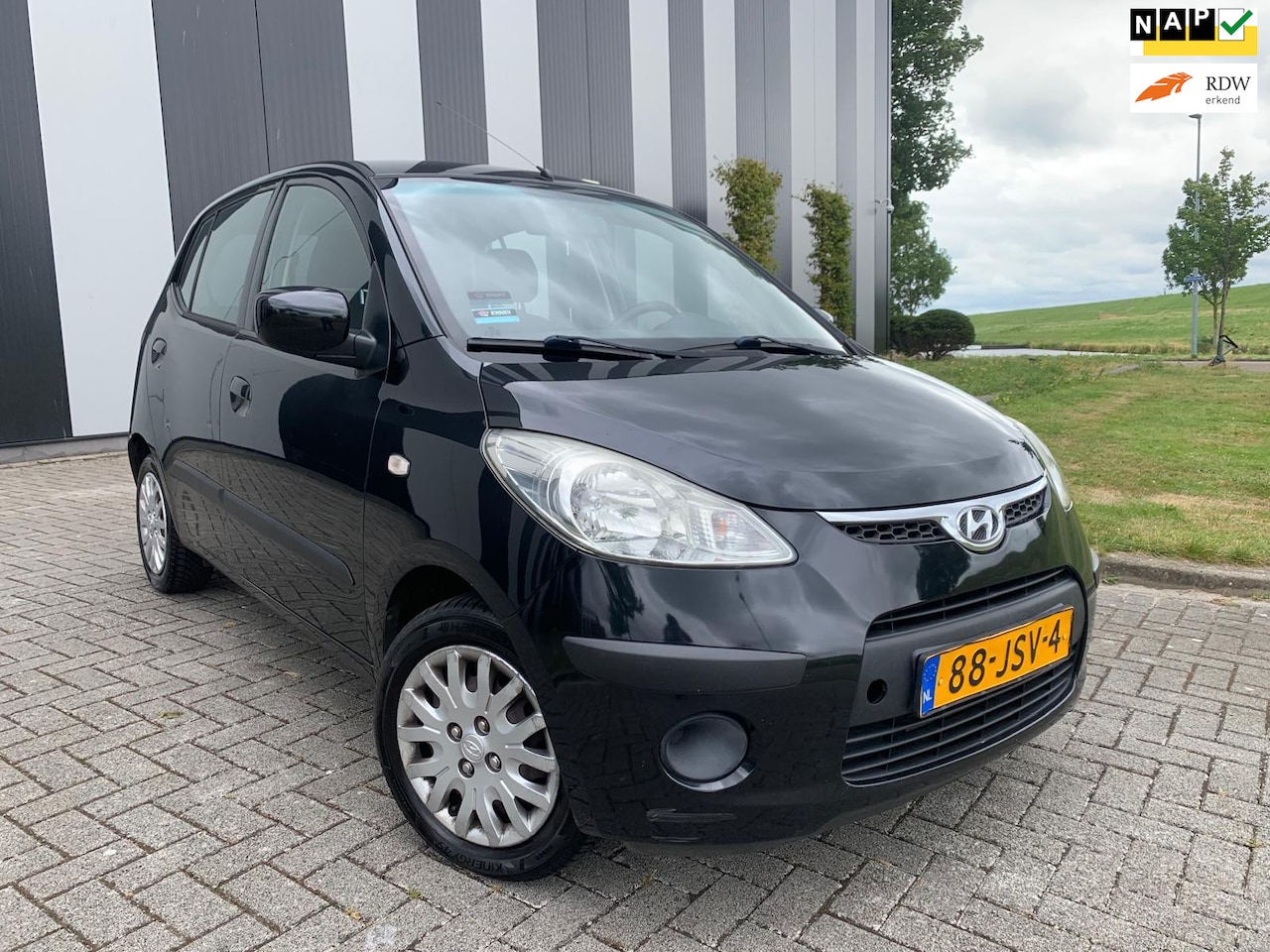 Hyundai i10 - 1.1 Dynamic Cool Airco-ElekPakket-2 Sleutels - AutoWereld.nl