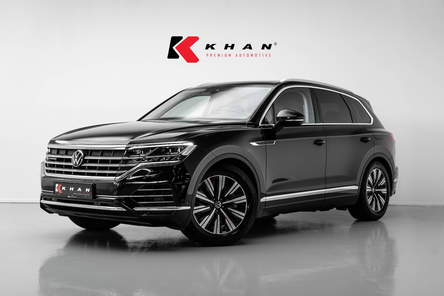 Volkswagen Touareg - 3.0 TSi eHybrid 4MOTION |Pano|Leder|Luchtvering|Dodehoek| - AutoWereld.nl