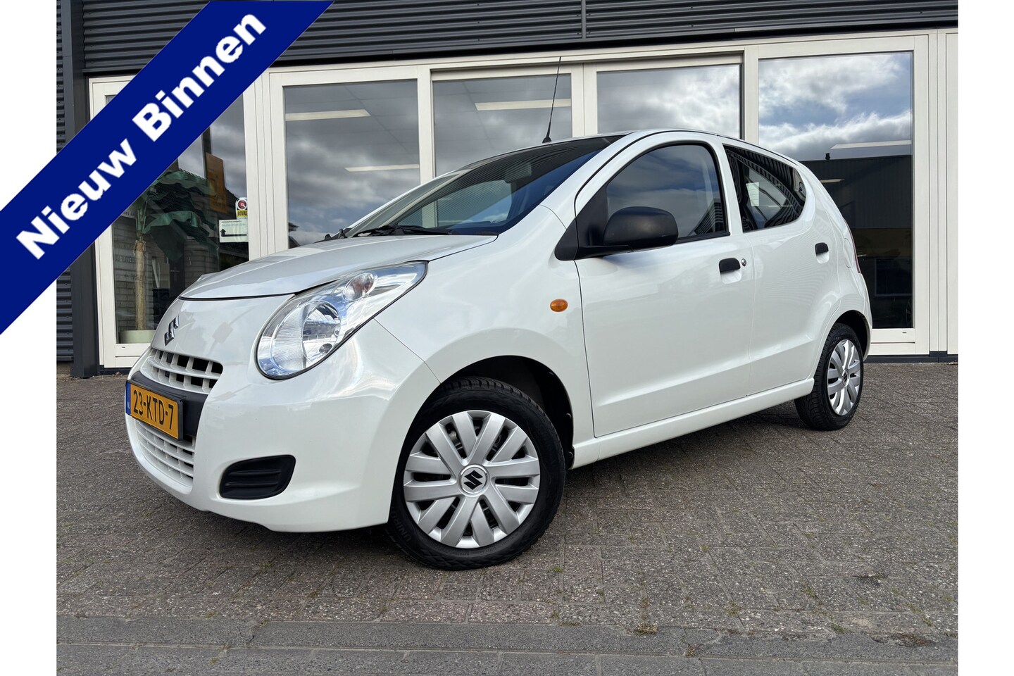 Suzuki Alto - 1.0 Comfort 1.0 Comfort, Apple CarPlay, Airco, Prijs is Rijklaar Inclusief nieuwe APK & BEURT - AutoWereld.nl