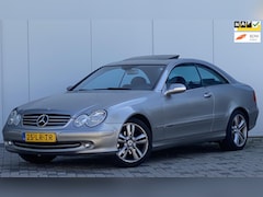 Mercedes-Benz CLK-klasse Coupé - 200 K. Avantgarde OPENDAK NAVI CARPLAY IN BIJNA NIEUWSTAAT