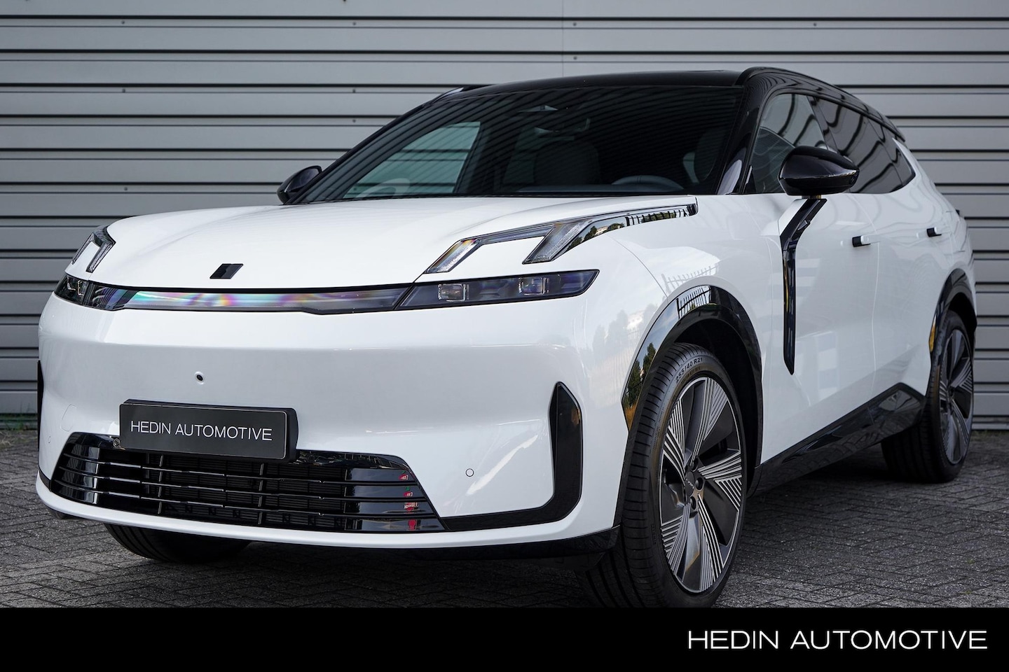 Lynk & Co 08 - 1.5 More | 200 KM Electrisch | Panorama Dak | Android Auto | Apple CarPlay | 21 "LM Velgen - AutoWereld.nl